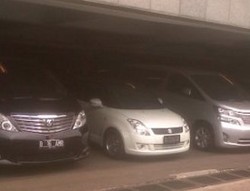 Tradisi Gonta-ganti Mobil Anggota DPR 