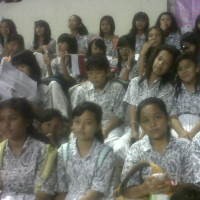 Berikan Dukungan, Pelajar SMP Serbu Venue Karate