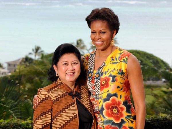 Ibu Ani Dijamu Michelle Obama