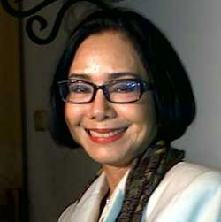 Poppy Dharsono No Comment Soal Warisan Moerdiono
