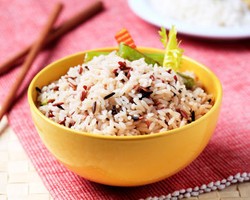 Diet Makan Beras Merah Kurangi Risiko Kanker Usus