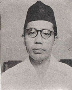 Muhammad Natsir, Antara Jas Tambalan & Mobil Butut