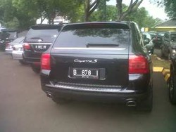 Ultah ke-65 Ical Jadi Ajang Pamer Mobil Mewah