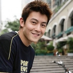 Sering Foto Syur Bareng Perempuan, Edison Chen Impoten?