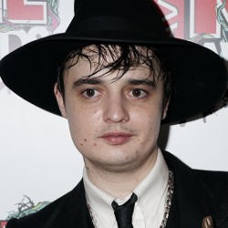 Hii..Pete Doherty Dihantui Amy Winehouse