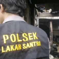 Tim Labfor Olah TKP Kebakaran di Lontar