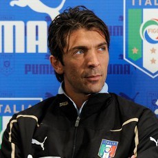 Buffon Segera Samai Zoff