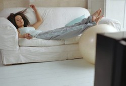 Terlalu Banyak Nonton Televisi Bikin Depresi