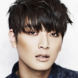 Jinwoon 2AM Gelar Konser Solo
