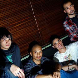 Personel The Alastair Bersahabat Sejak Bayi