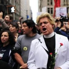 Perkemahan Demonstran Anti Wall Street Dibubarkan Paksa