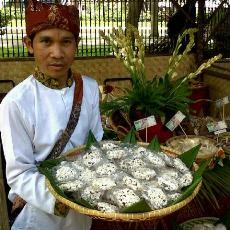 Dede Ingin Jajanan Sunda Dikenal di Mancanegara