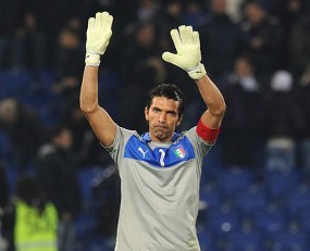 Sudah 112, Buffon Kini Berandai-andai Sampai 150