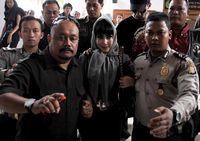 Malinda Dee Semakin Dikawal Ketat