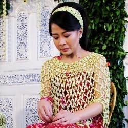 Jelang Nikah, Astrid Gelar Ritual Siraman