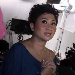 Singset, Indy Barends Dipuji Suami Makin Seksi