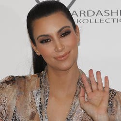 Kim Kardashian Semakin Plin-plan Soal Perceraiannya