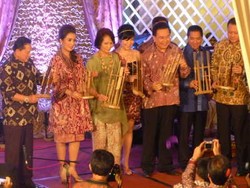 The Centrum, Tempat Pertemuan Bersuasana Kapal Pesiar