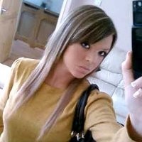 Foto Wanita Seksi di Facebook Pancing Pria Berpose Mesum