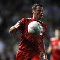 Carragher Dipastikan Main Lawan The Blues
