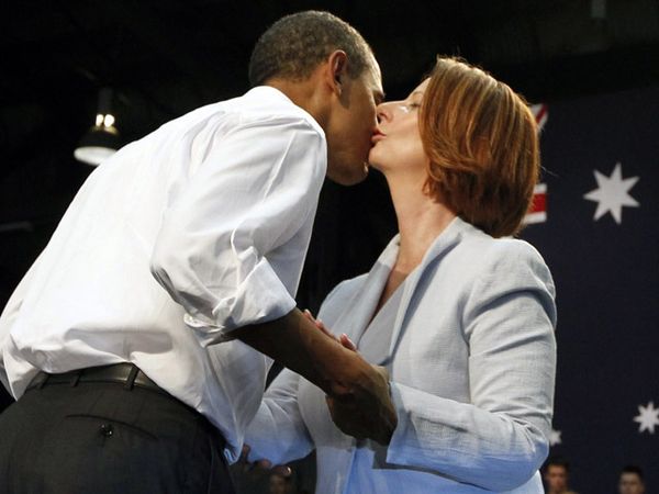 Obama Cium PM Australia
