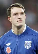 Phil Jones Impikan Kapteni Inggris