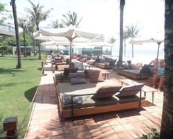 Bersantai Sambil Nikmati Sunset di Potato Head Bali