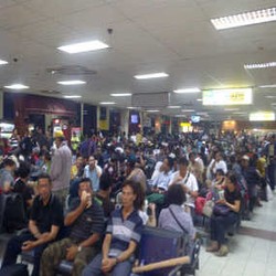 Obama dan Pemimpin ASEAN Pulang, Bandara Ngurah Rai Kacau