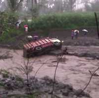 2 Truk Terseret Lahar Dingin di Kali Putih Magelang