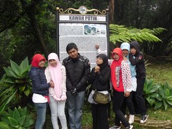 Kedinginan di Kawah Putih Ciwidey