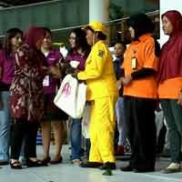 Arisan Berry Sosialisasi Bahaya Kanker Serviks di Rusun Penjaringan Sari