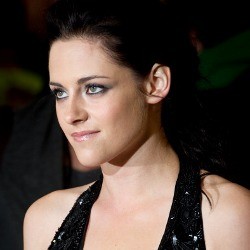 Twilight Tamat, Kristen Stewart Rindukan Taylor Lautner
