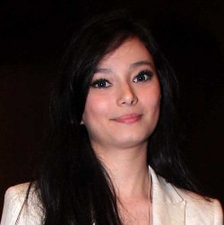 Mainin Bola, Asmirandah Sampai Berdarah