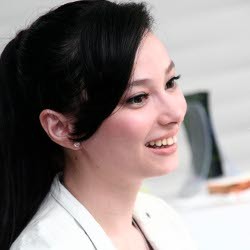 Potong Rambut, Asmirandah Dimusuhi Keluarga