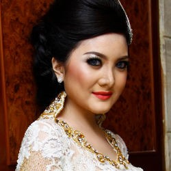 Kiki Amalia Kesengsem Trio Papua