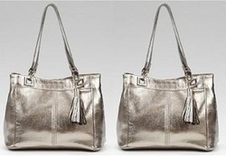 Bau Amis, Tas Marks & Spencer Dikembalikan Konsumen