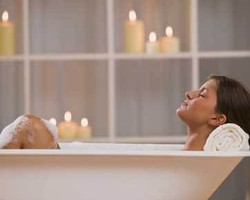Manfaat Berendam Air Hangat Bagi Kecantikan
