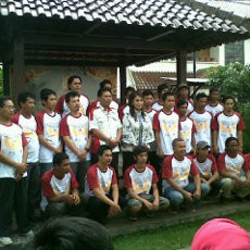 20 Perajin Muda Belajar Membatik di Batik Komar