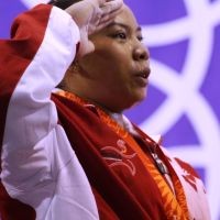 Novita Sumbang Emas dari Angkat Besi