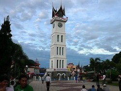 Mari Berakhir Tahun di Bukittinggi