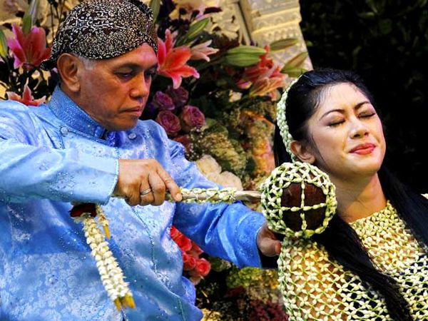 Ini Dia Prosesi Siraman Aliya