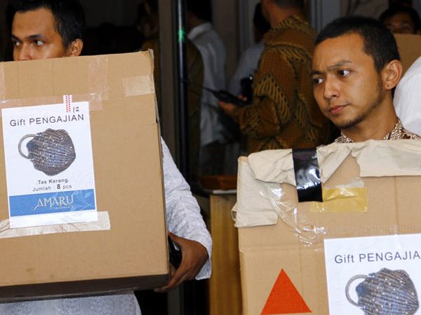 Souvenir Tas Kerang Aliya Rajasa