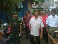 Kunjungi Keluarga, Menpora Janji Pajang Foto Reno di PSSI