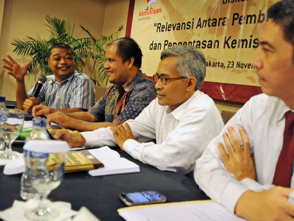 Jalan Panjang Berantas Korupsi