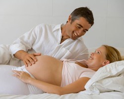 Tips Bercinta Saat Hamil Besar