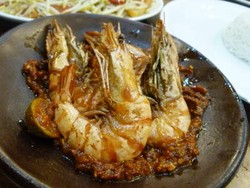 Uenak Penyetnya, Super Uedan Sambalnya!