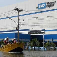 Masalah Bagi Facebook-Google, Berkah untuk HP