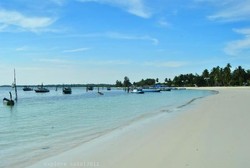 Liburan Pantai Seru Ala Negeri Laskar Pelangi