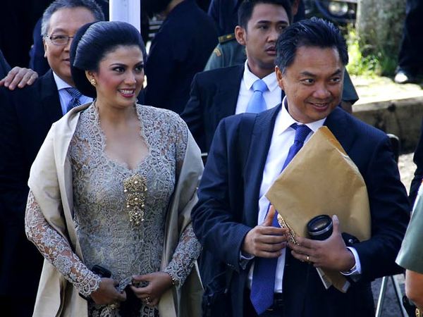 Pejabat Negara Hadiri Akad Nikah Ibas-Aliya