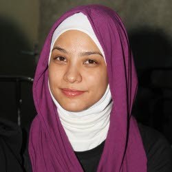 Berjilbab, Rachel Maryam Bantah Pacaran dengan Ustad